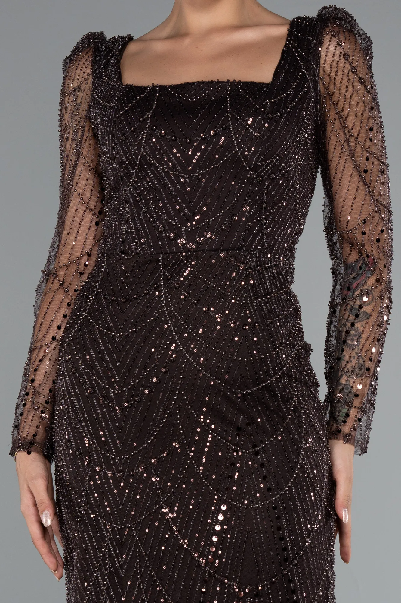 koyu-kahve-Long Sleeve Stone Embellished Satin Train Evening Dress ABU4603